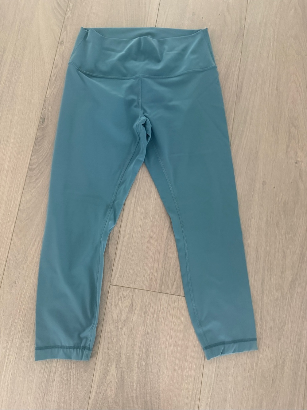 Lululemon Wunder Under Hi-Rise 7/8 Tight *Full-On Luxtreme 25"
Mystic Green 10 - Picture 6 of 8